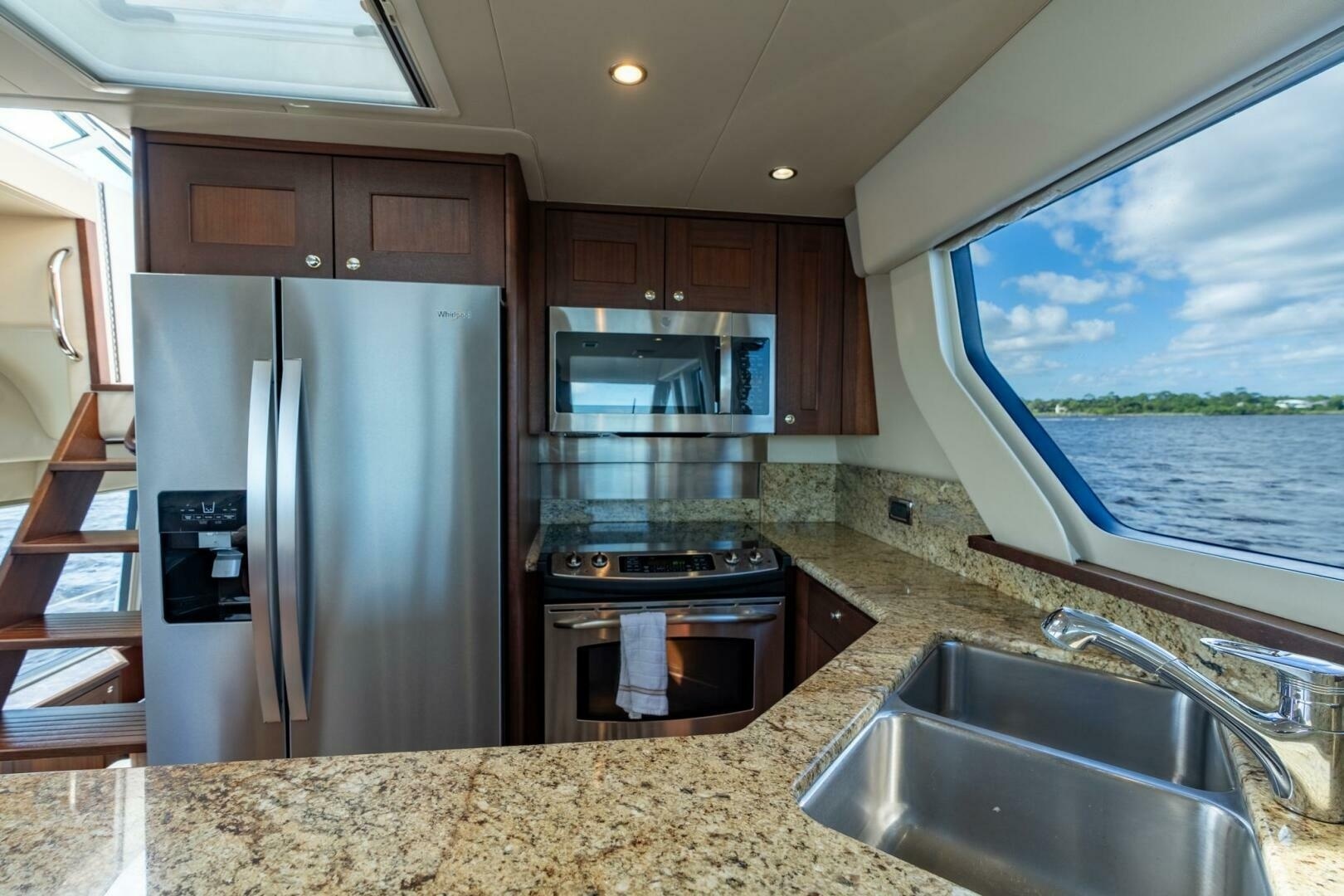 2009 Pacific Mariner 65 Motor Yacht - Image 36