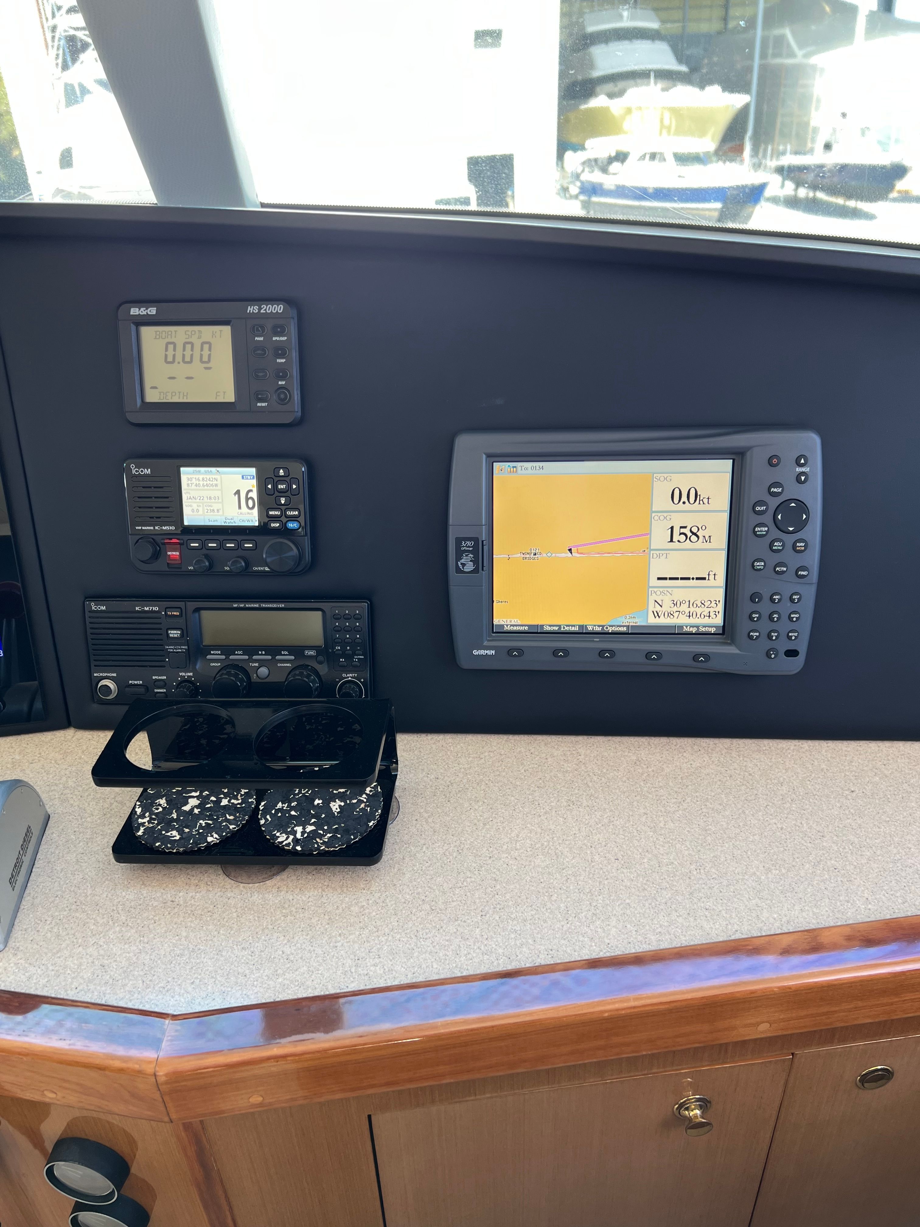 2002 Viking 61 Enclosed Bridge - 56