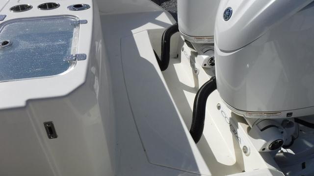 2025 Cobia 265 Open Center Console - 36