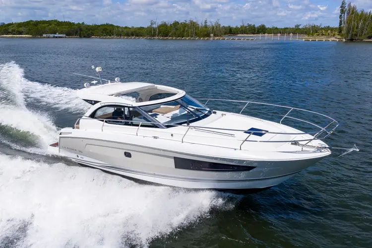 2016 Jeanneau Leader 36