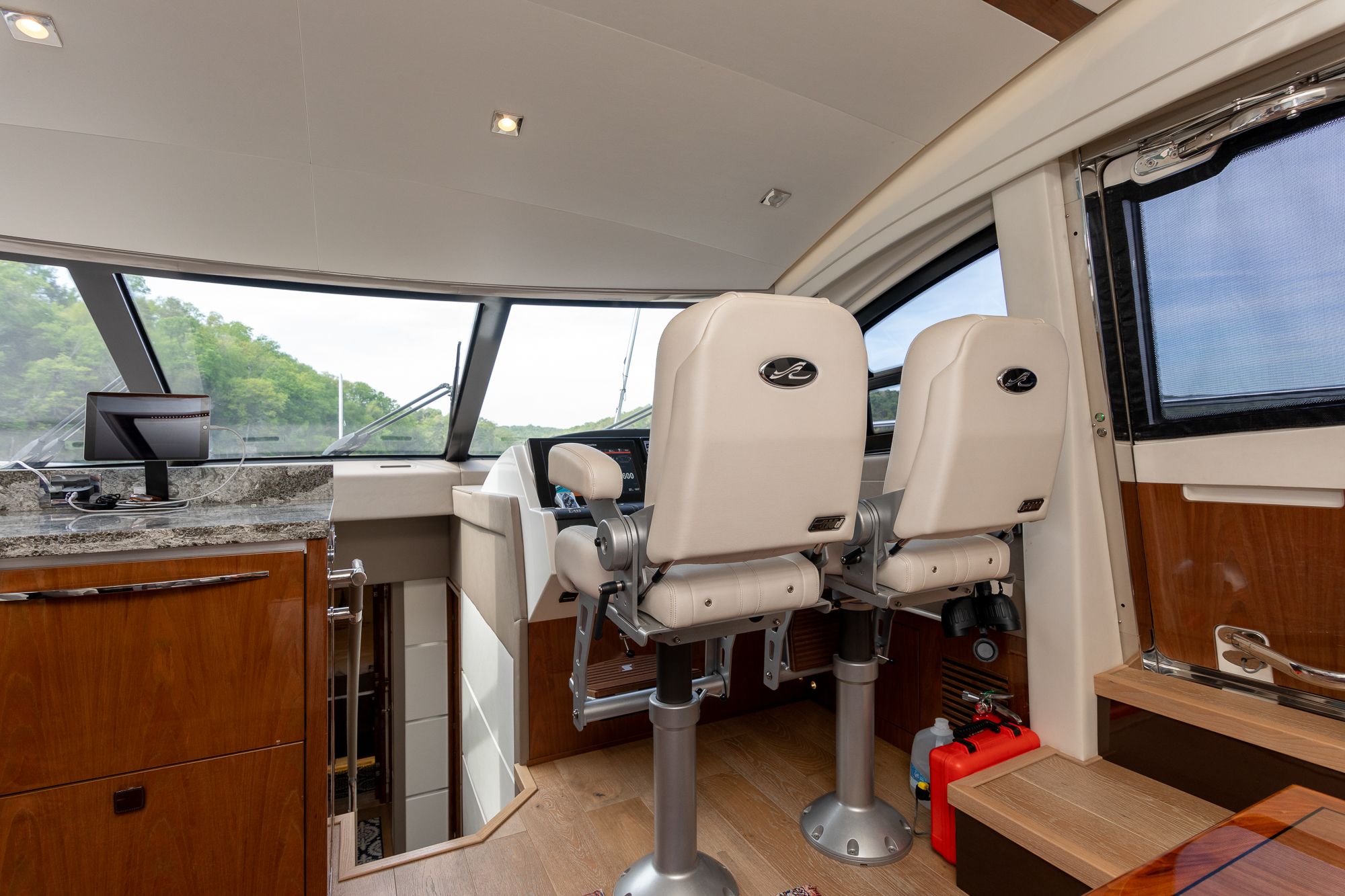 2018 Sea Ray L 650 FLY - 21