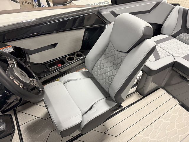 2025 Yamaha Boats 222XD - 15
