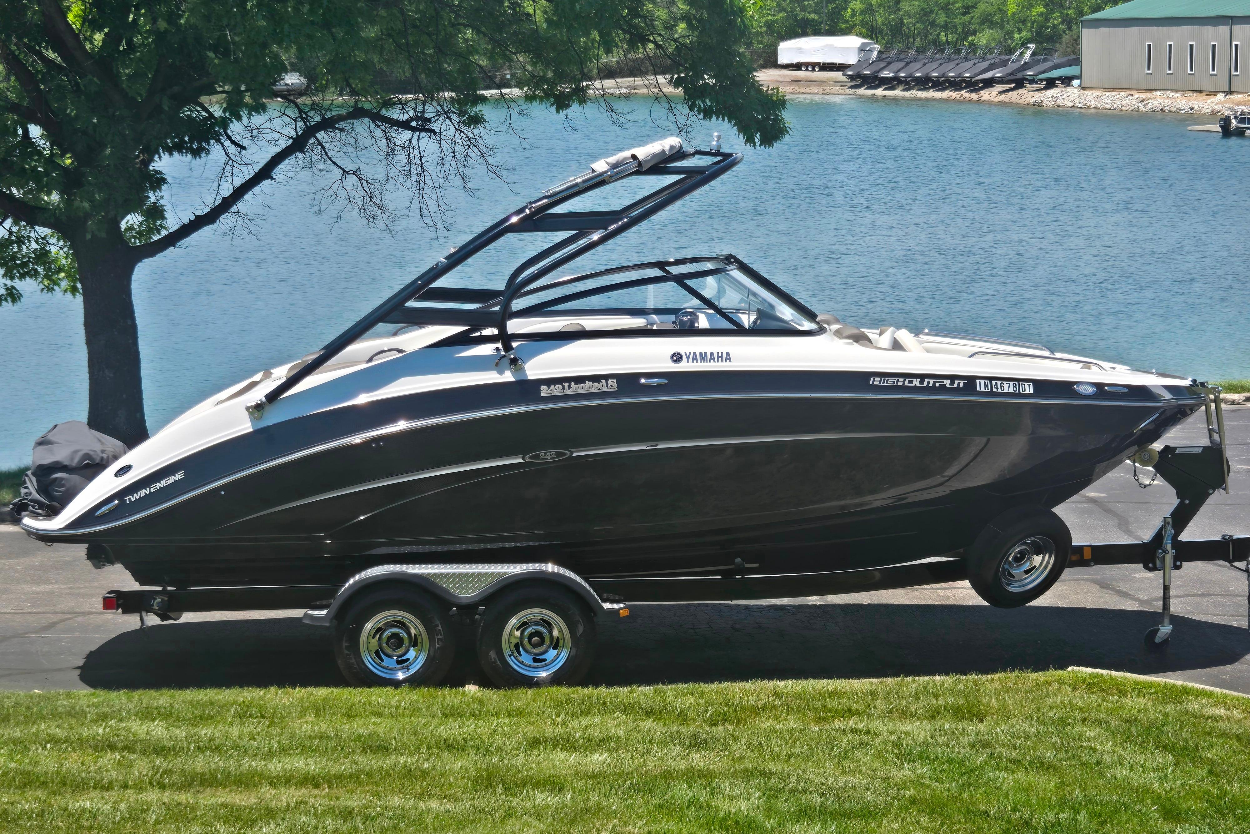 2014 Yamaha Boats 242 Limited S