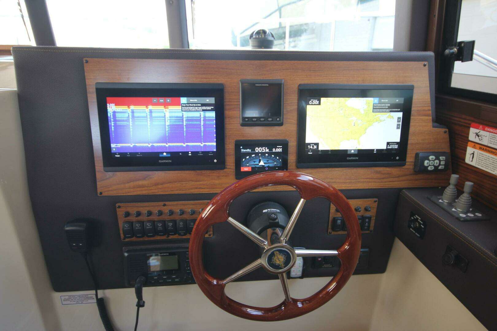 2025 Ranger Tugs R-29 Command Bridge Luxury Edition - Image 43