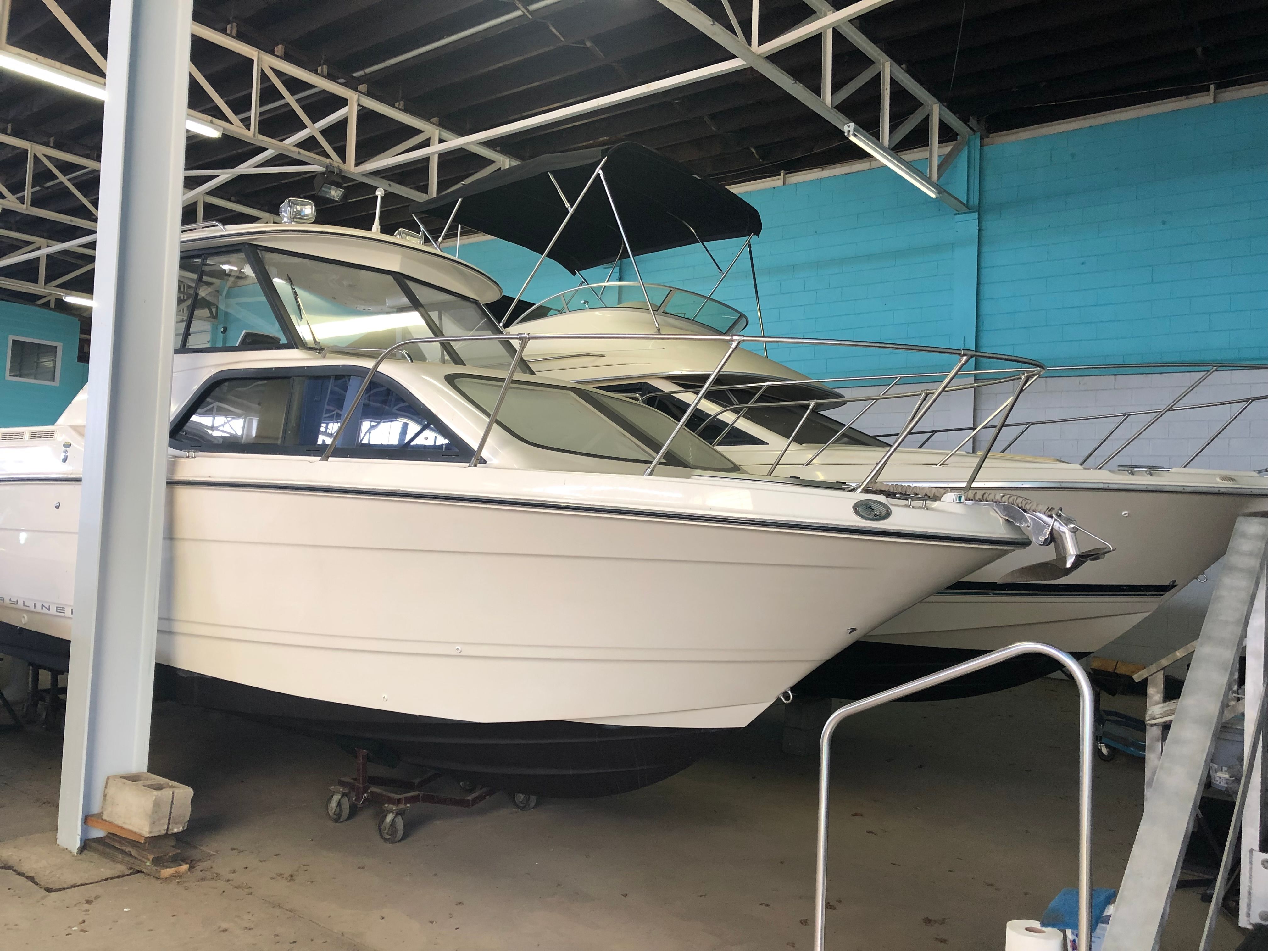 2003 Bayliner 2452 Classic Cruiser