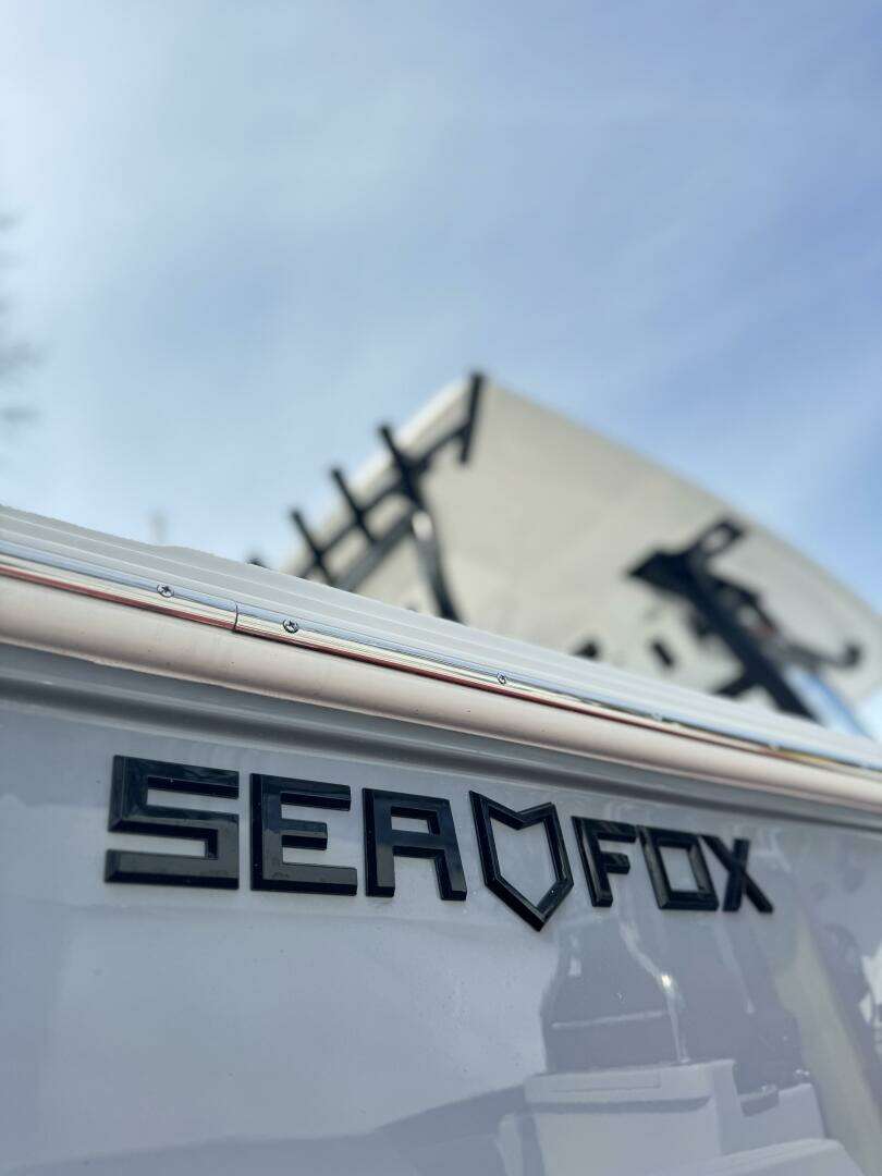 2025 Sea Fox 328 Commander - Image 26