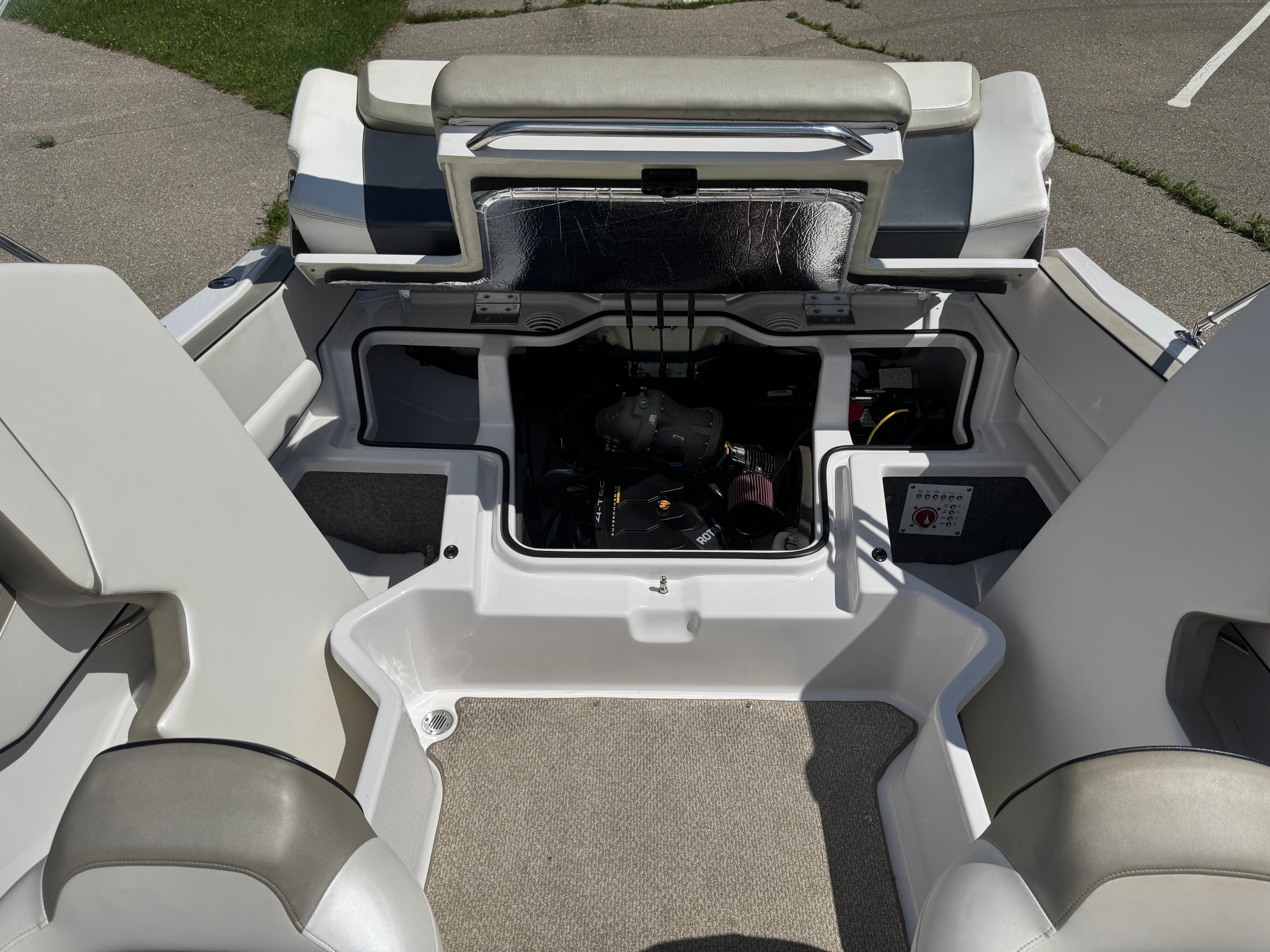 2015 Scarab 195 H.O. - 11