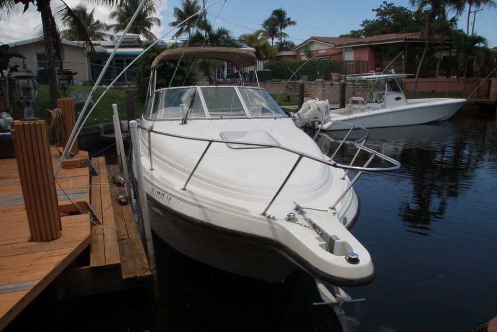 1999 Maxum 2400 Mercruiser