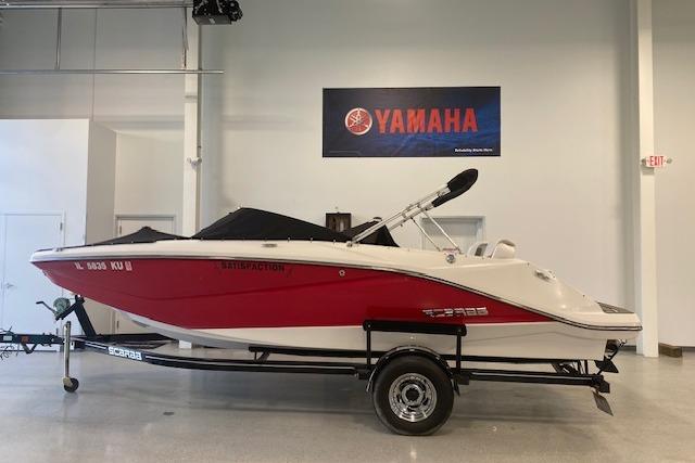2015 Scarab 215