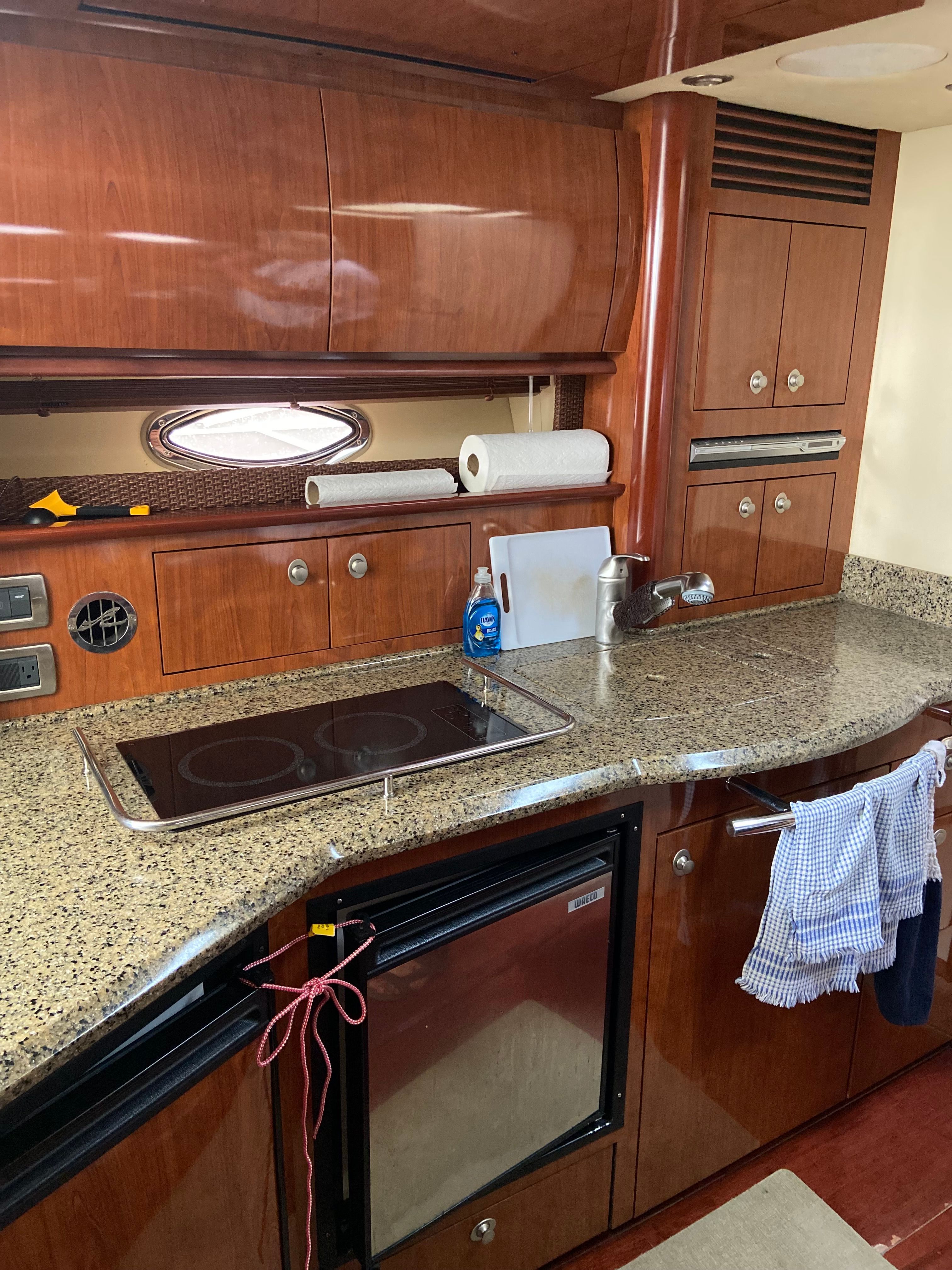 2005 Sea Ray 390 Sundancer - 13