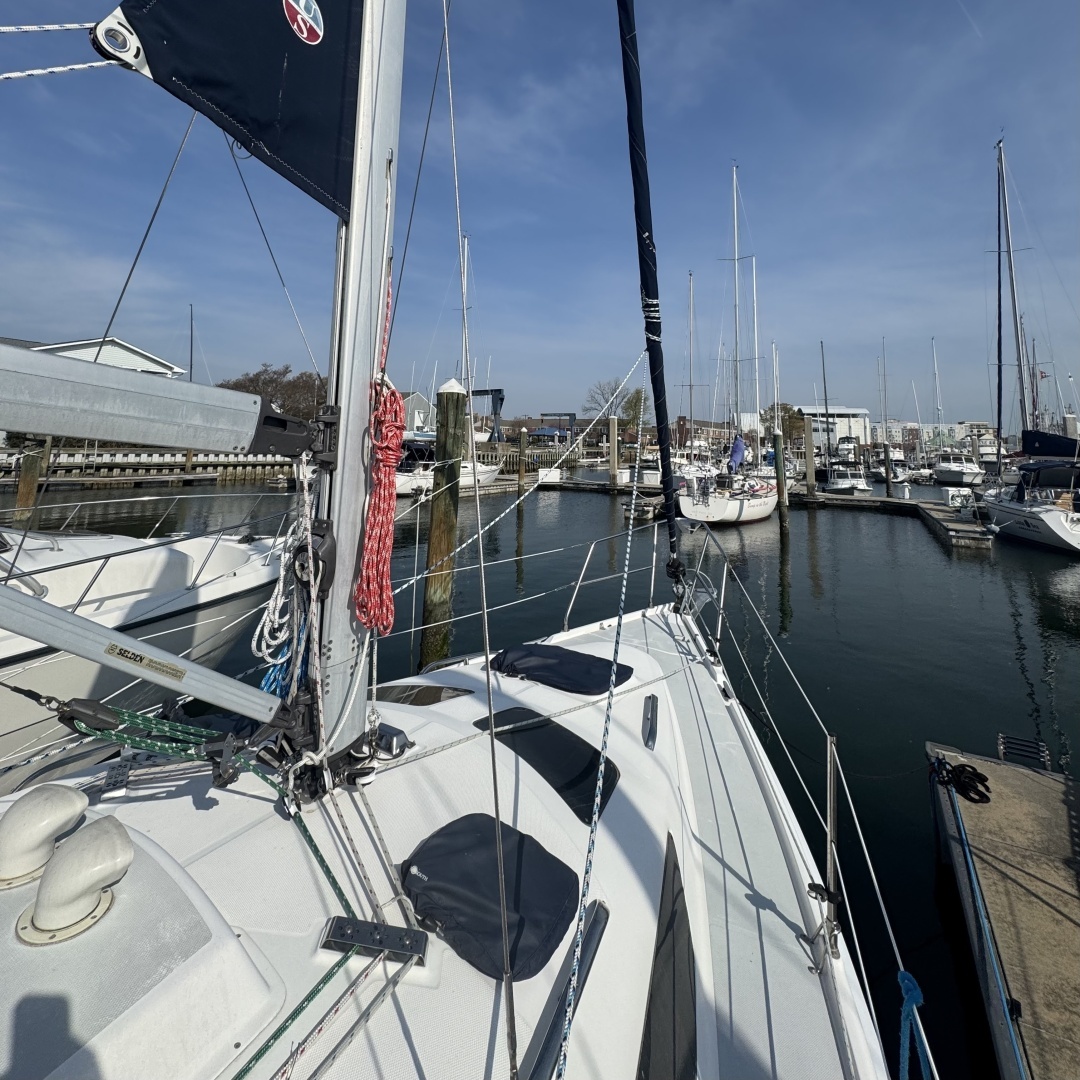 2002 Hunter 326 - Image 18