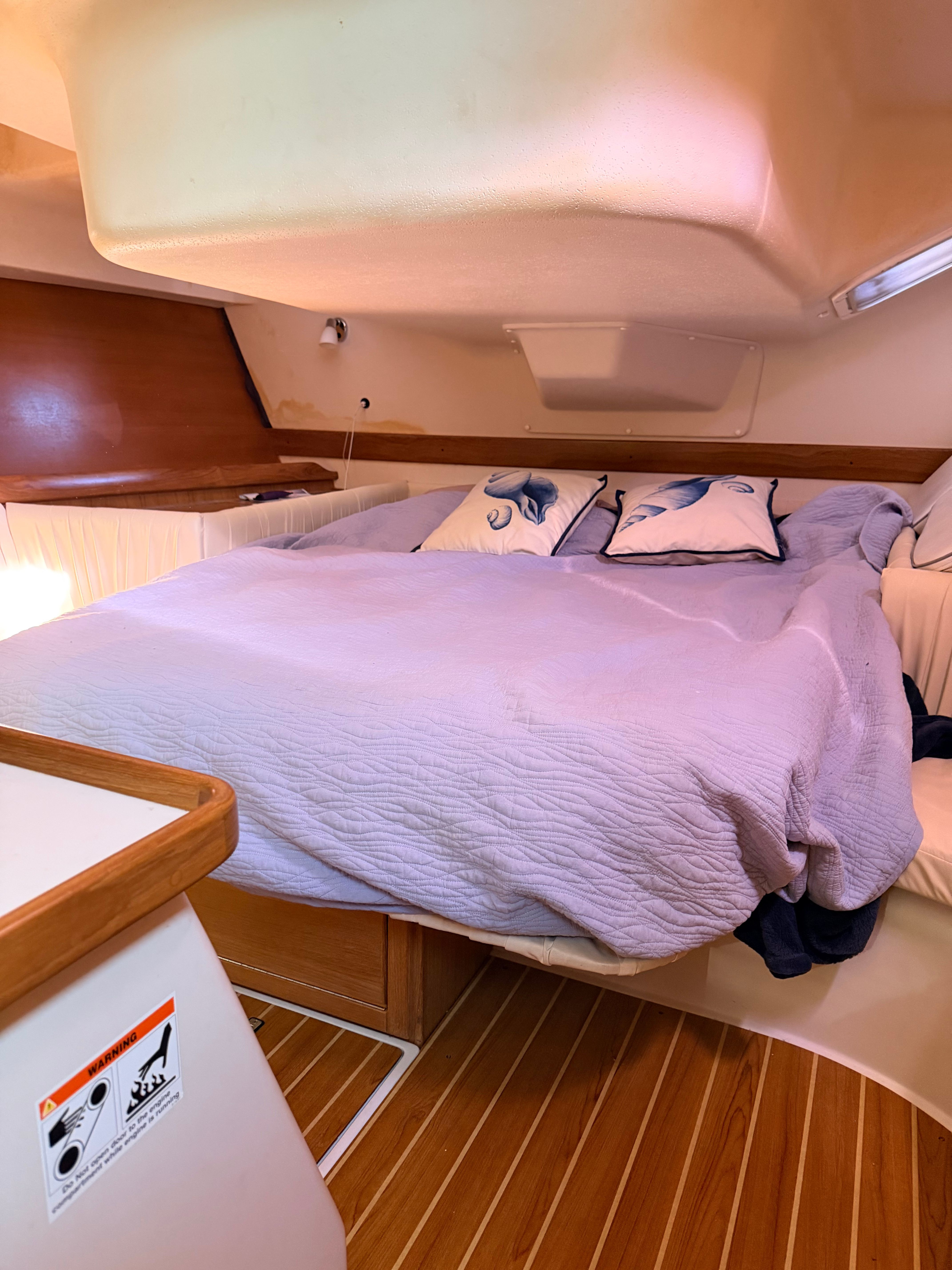 2006 Catalina 387 - 10