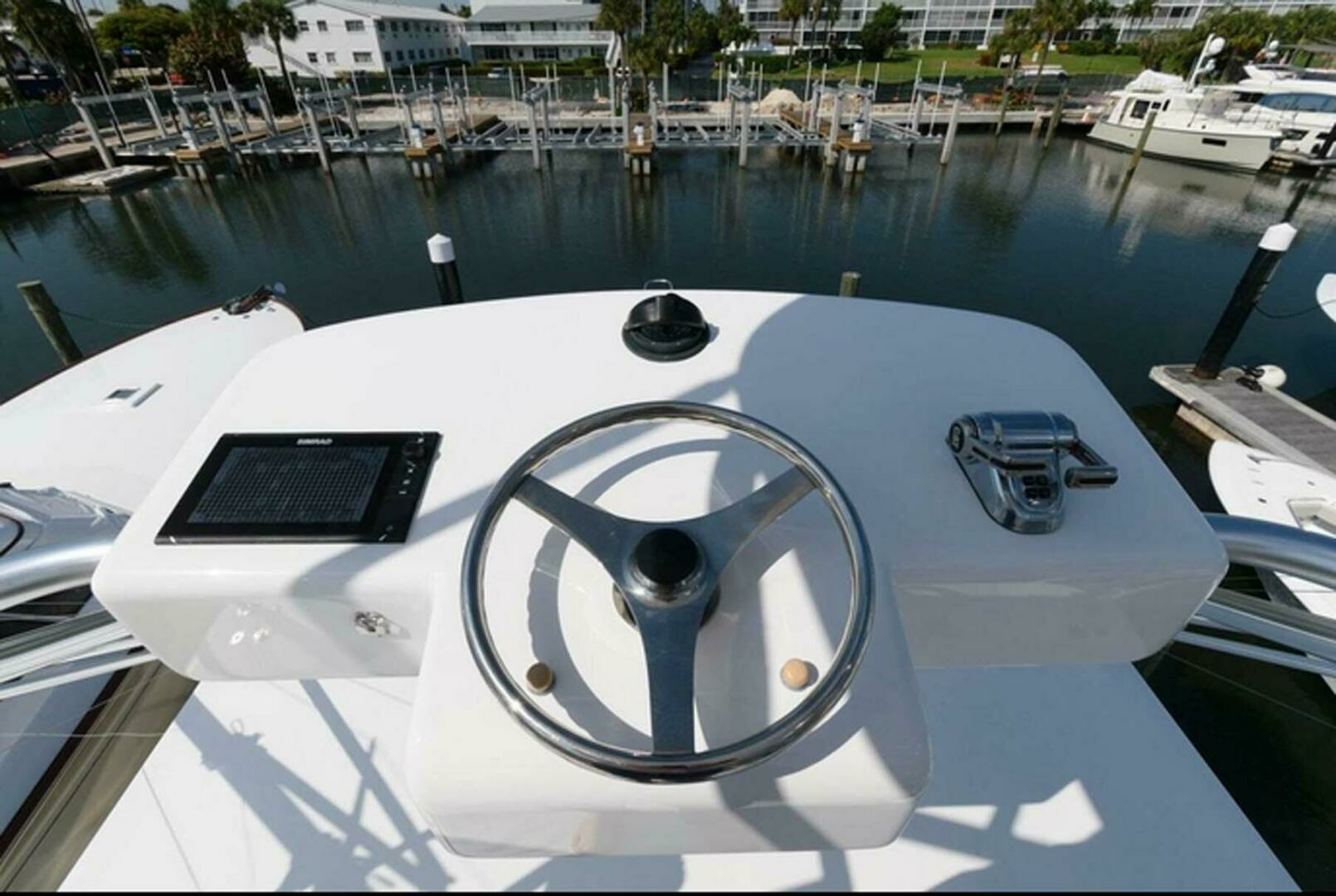2015 Hatteras Express Sportfish - Image 28