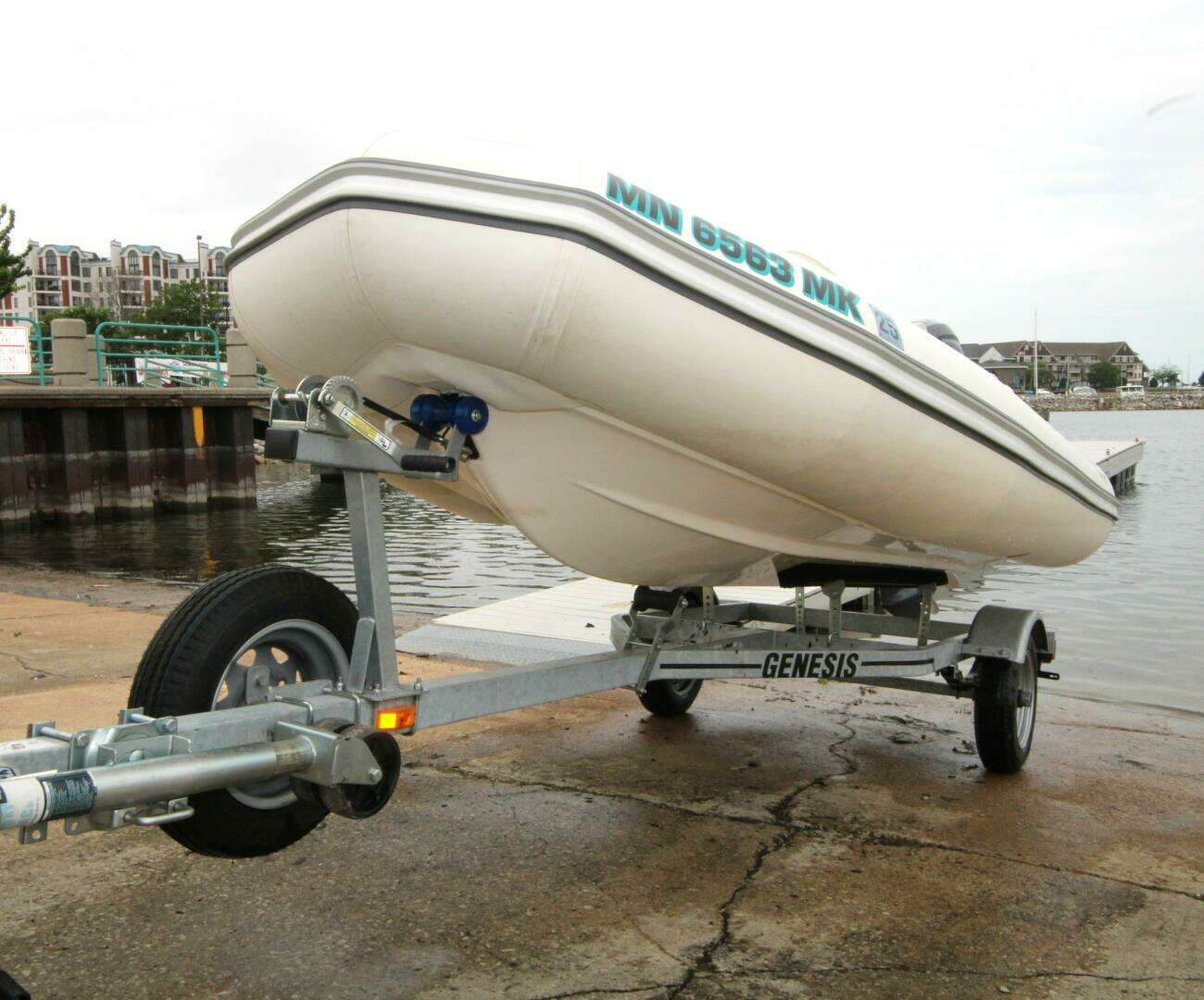 2022 Zodiac Yachtline 360 DL NEO - Image 7