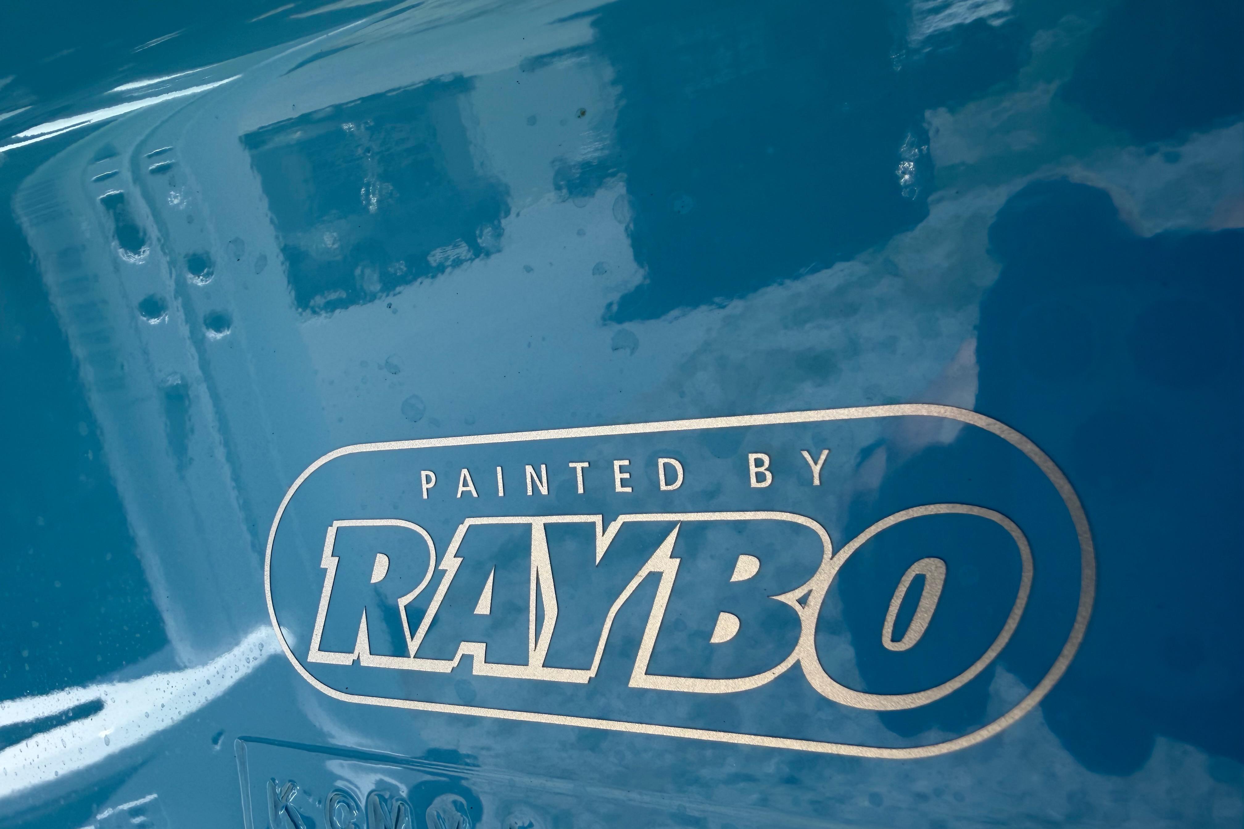 2008 KenCraft Bay Rider 2060 with custom Raybo paint job.