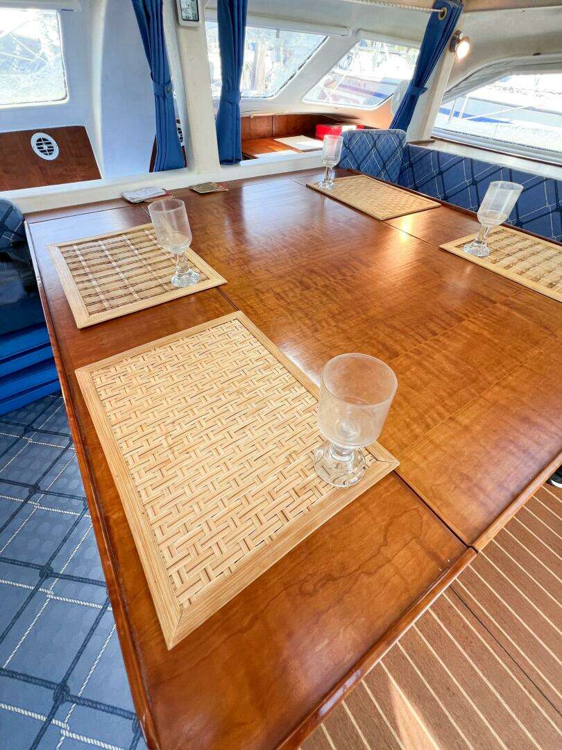 2012 TomCat 9.70 S - Image 65