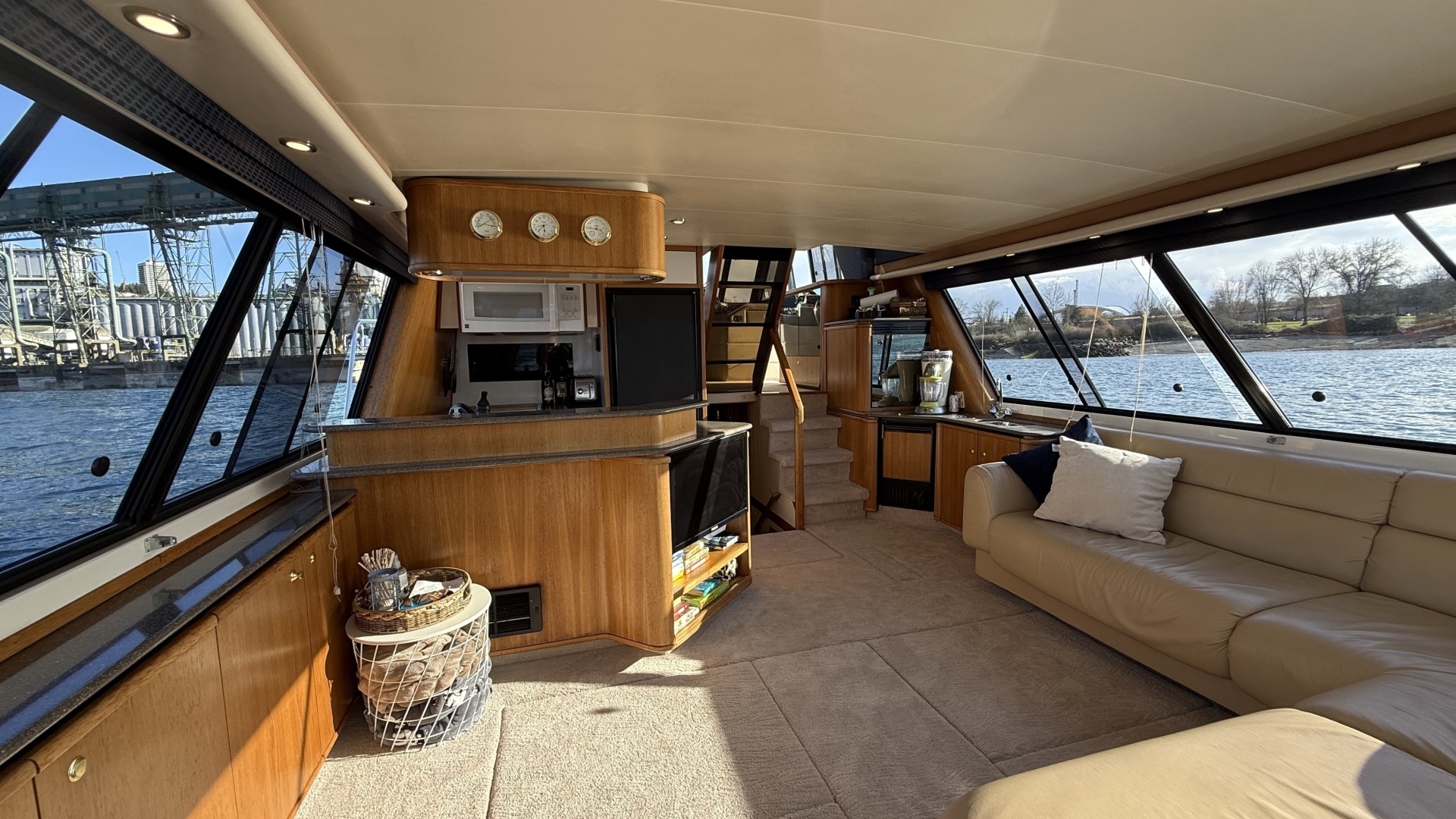 1998 Bayliner 4788 - Image 20