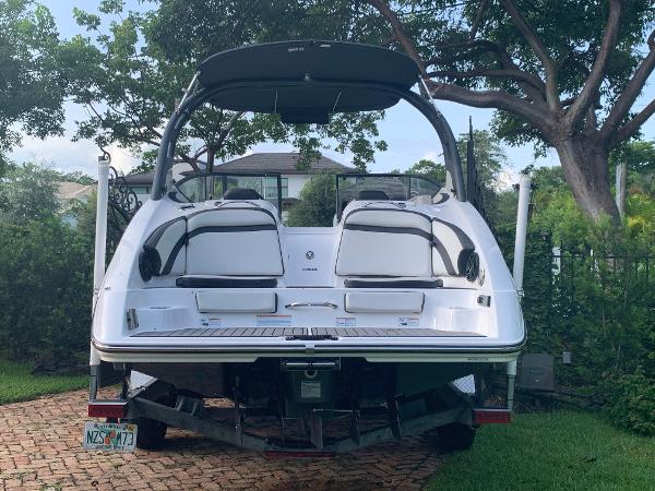 2018 Yamaha Boats 242 Limited S - 27