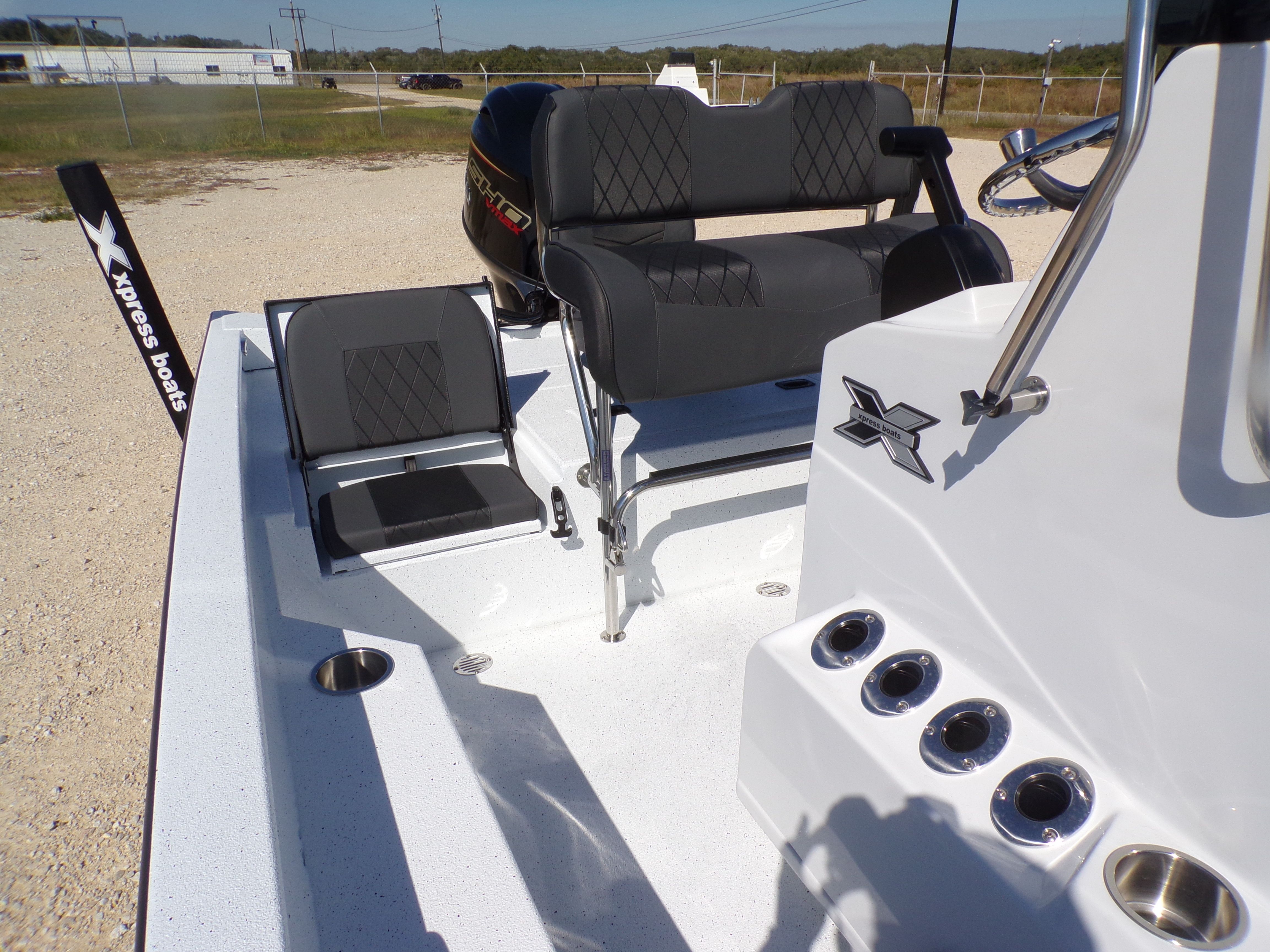 2026 Xpress H20B Bay - 20