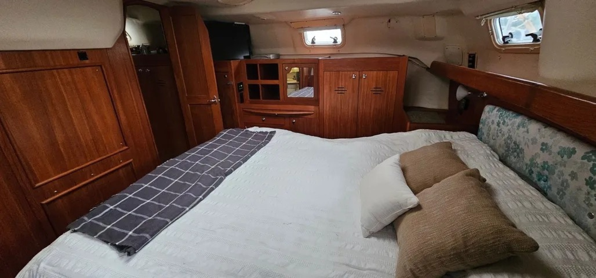 2002 Hunter 420 - Image 27