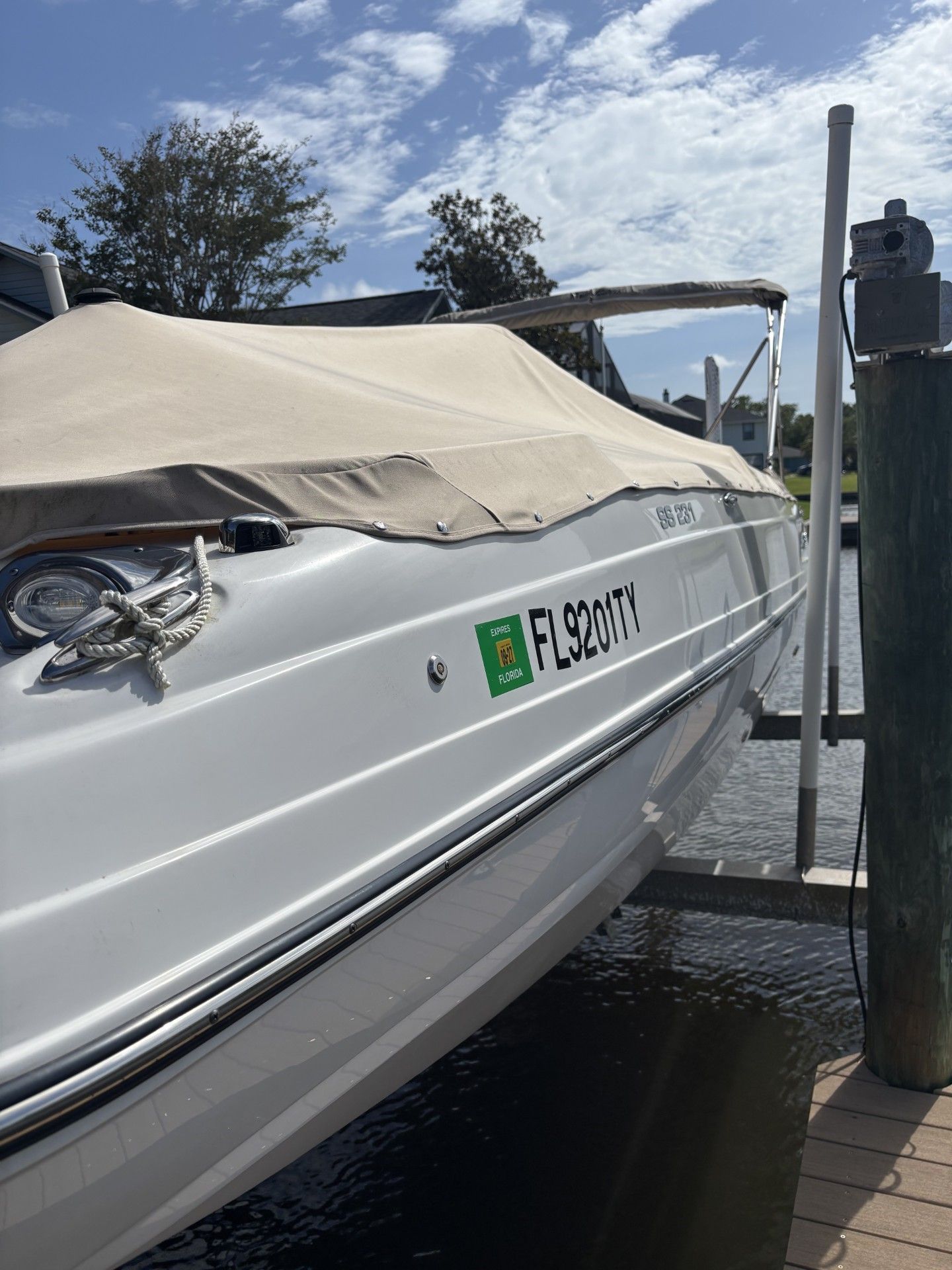 2025 Hurricane SunDeck Sport 231 OB - 5