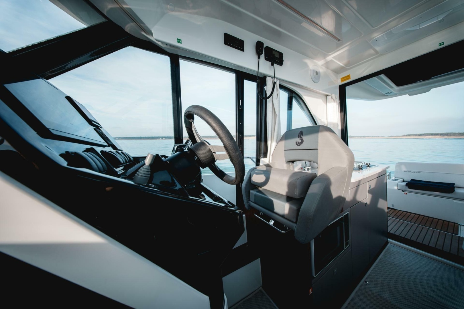 2027 Beneteau Antares 9 - Image 4