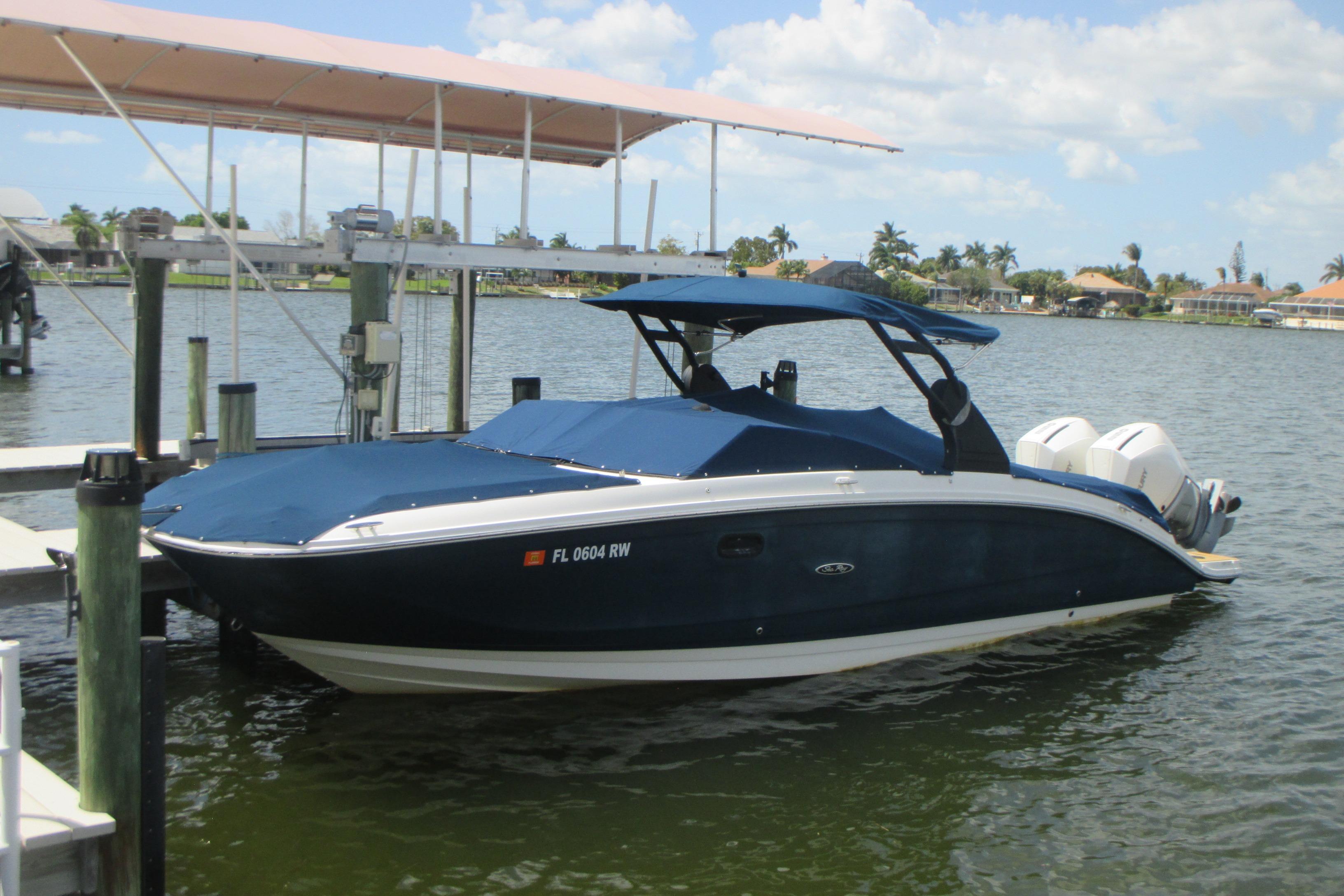 2019 Sea Ray SDX 290 Outboard