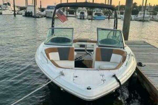 2023 Chaparral 23 SSi
