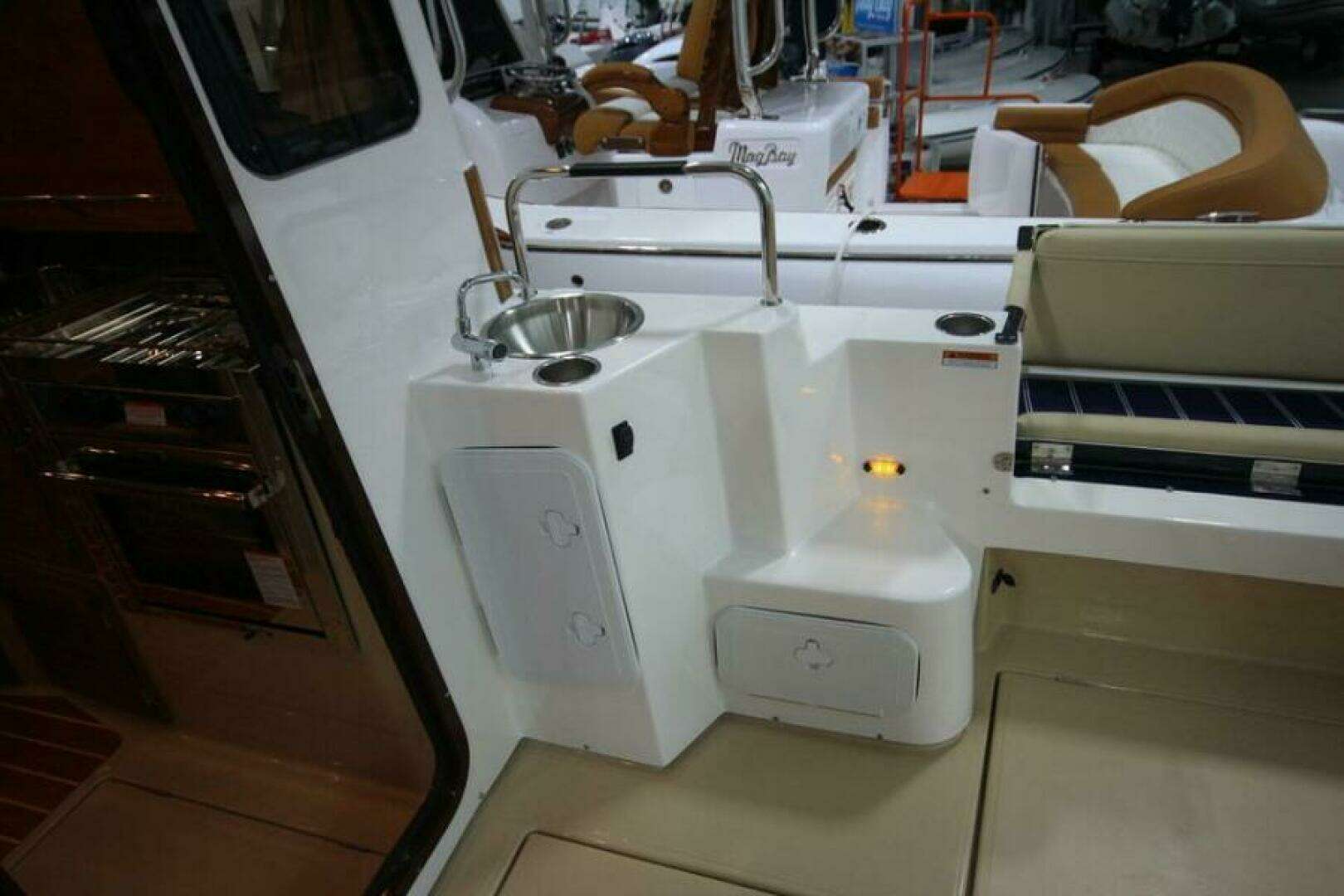 2026 Ranger Tugs R-31 Command Bridge Luxury Edition - Image 39
