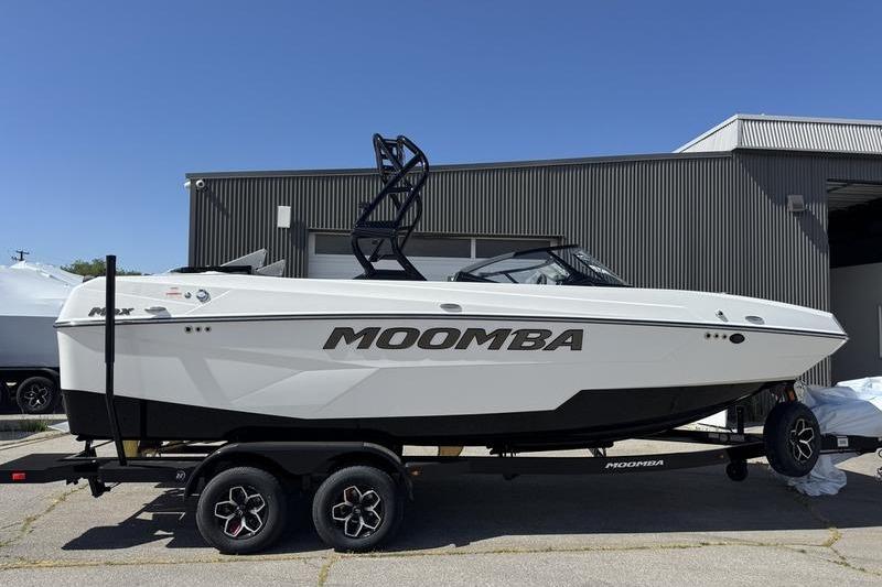 2025 Moomba Max