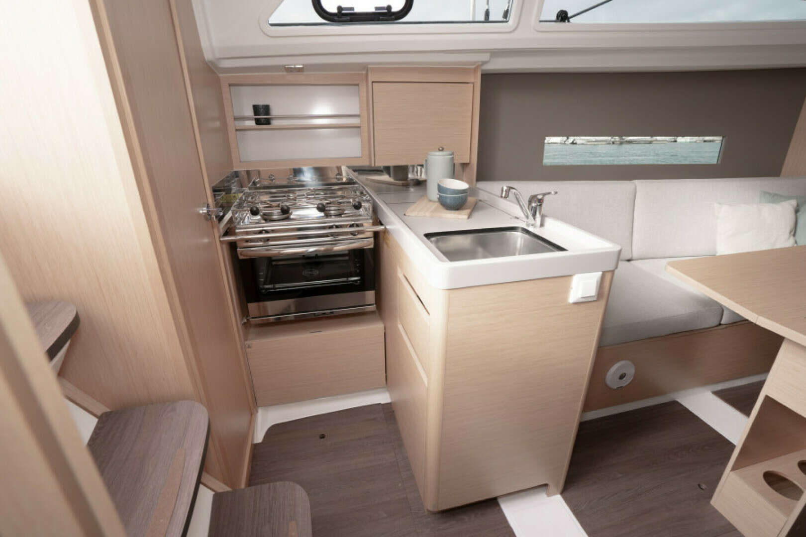 2026 Beneteau Oceanis 30.1 Swing Keel - Image 17