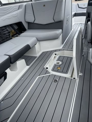 2025 Nautique Super Air Nautique G23 - 15