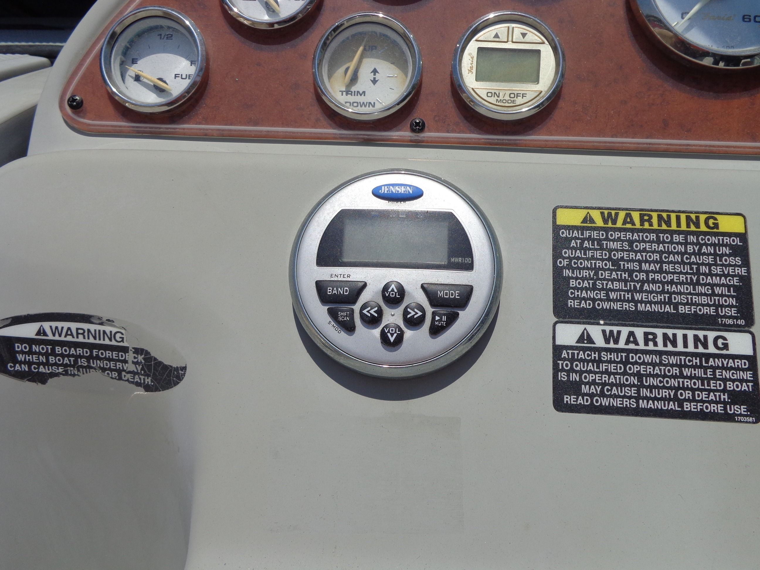 2007 Bayliner 245 Cruiser - 30