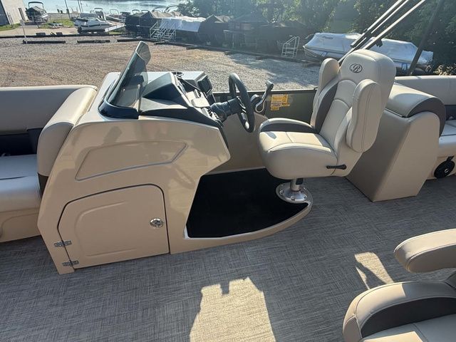 2026 Bentley Pontoons Legacy 223 Navigator - 8