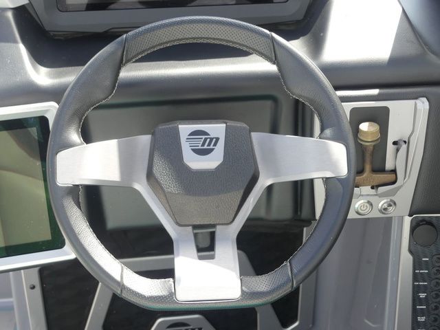 2022 Malibu M220 - 42