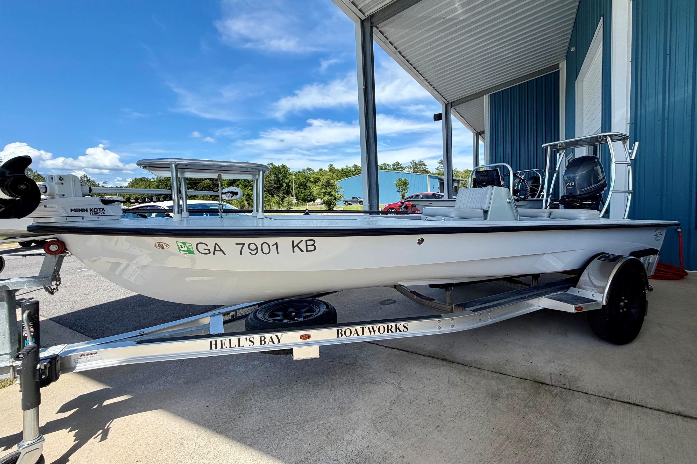 2020 Hell's Bay Professional
