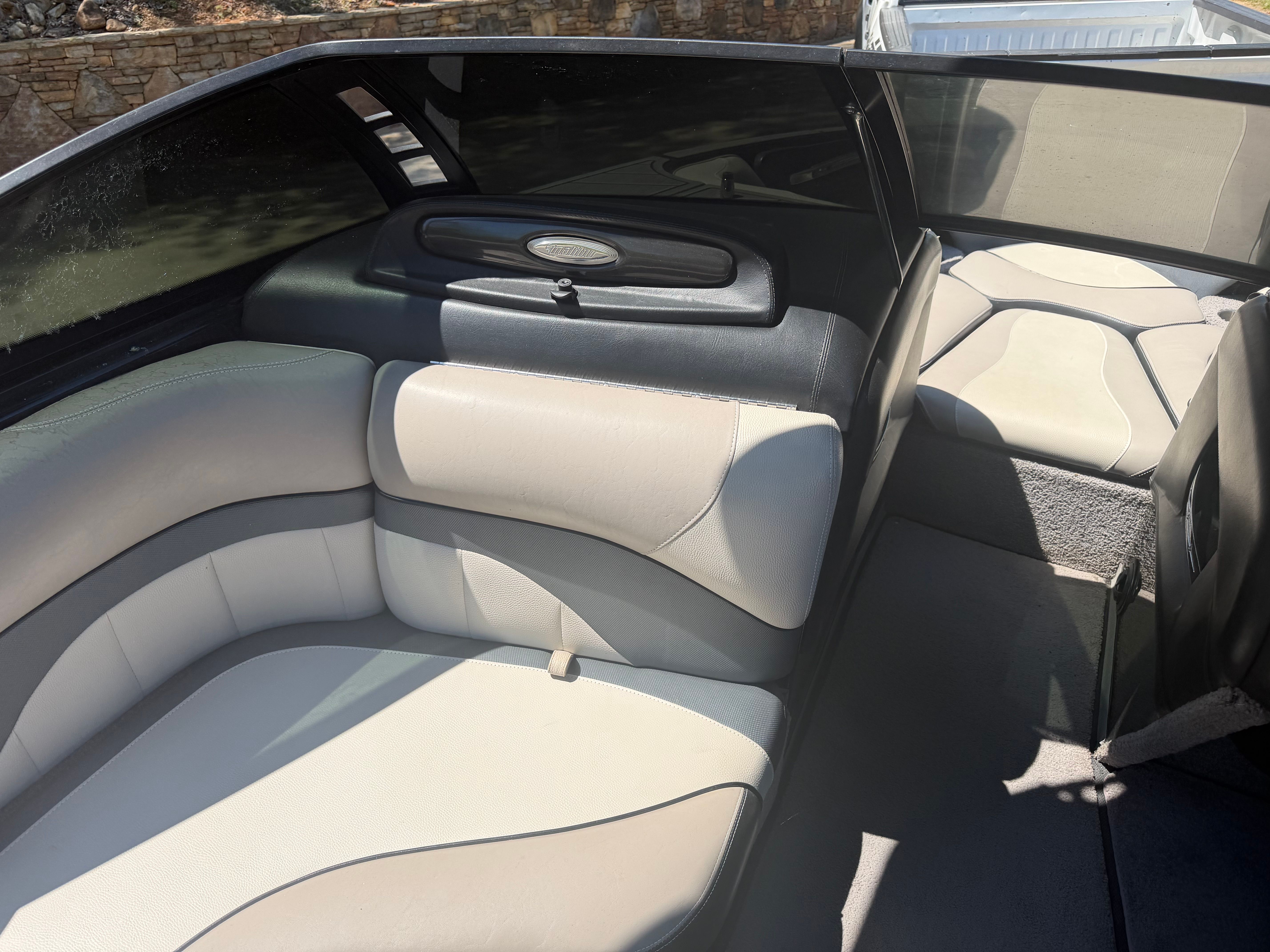 2013 Malibu Wakesetter 23 LSV - 23