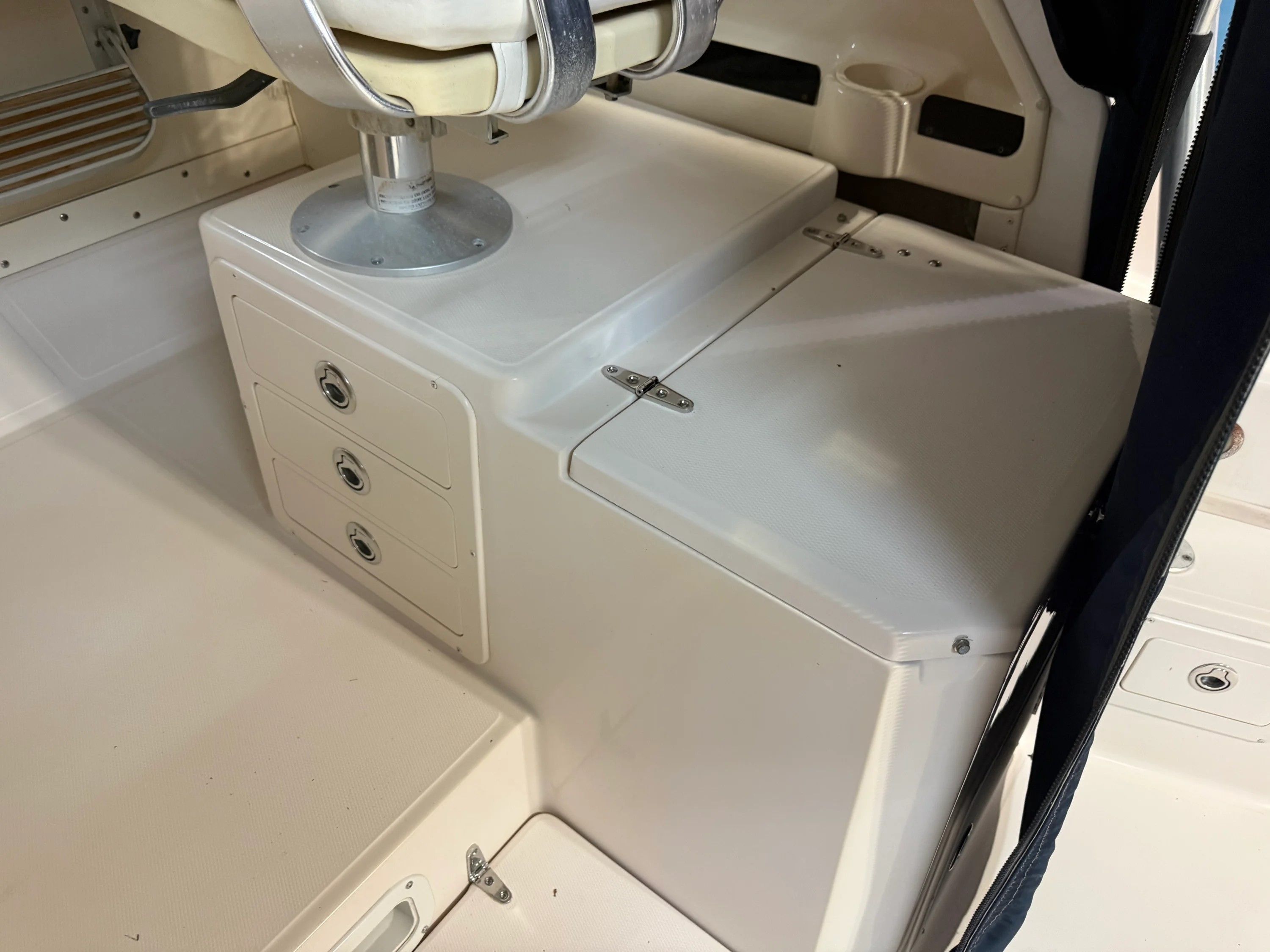 Interior of a 2002 Grady-White Marlin 300 boat.