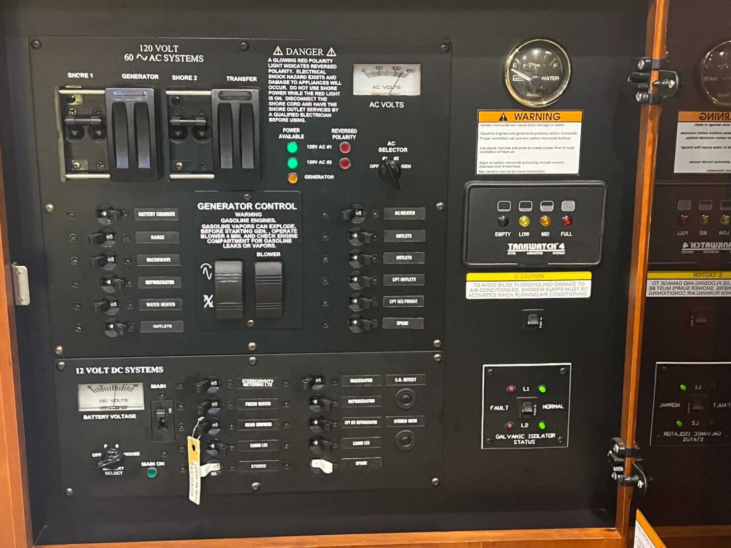 2007 Cruisers Yachts 340 Express - Image 16
