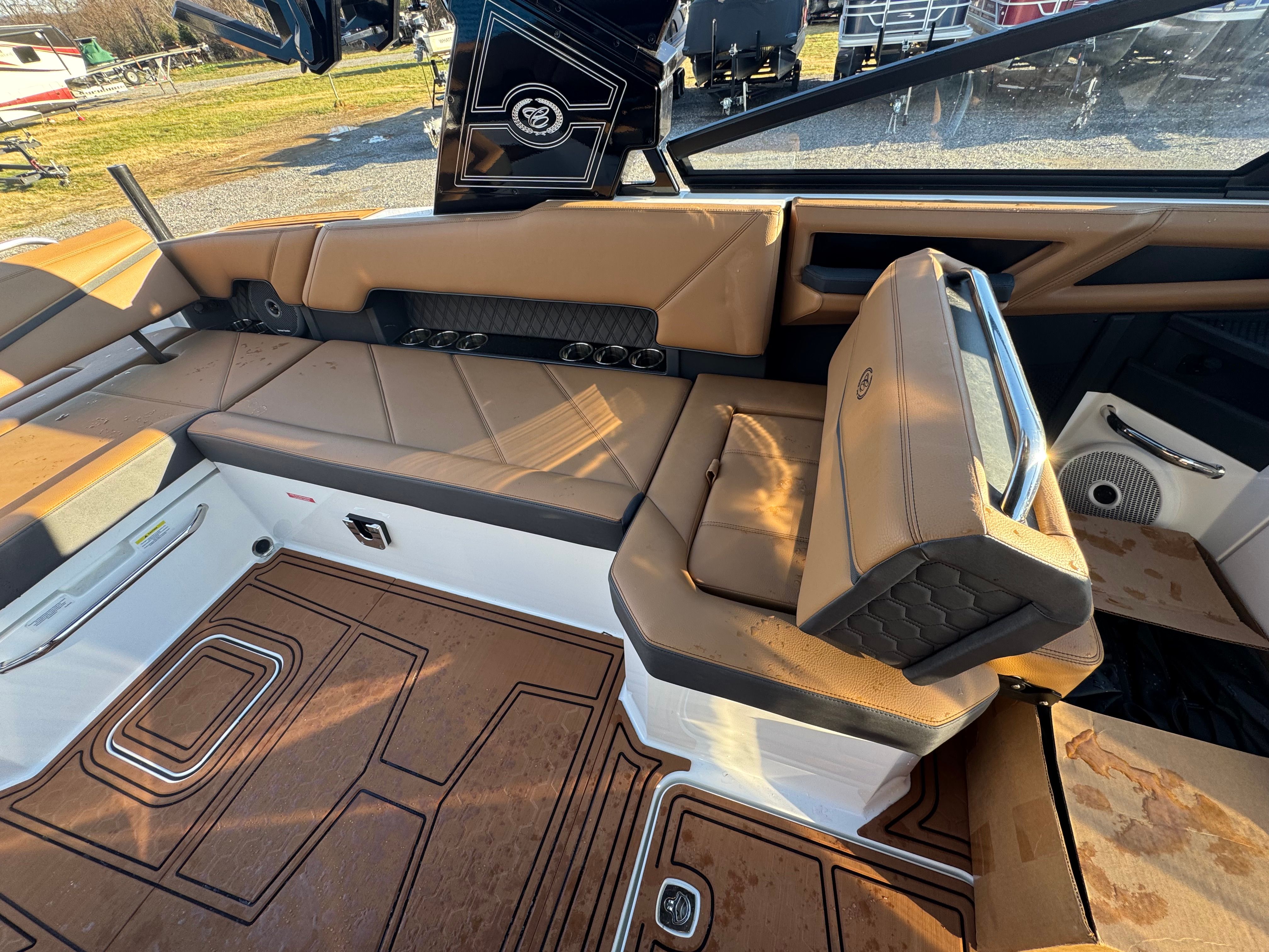 2026 Cobalt R8 Surf - 35