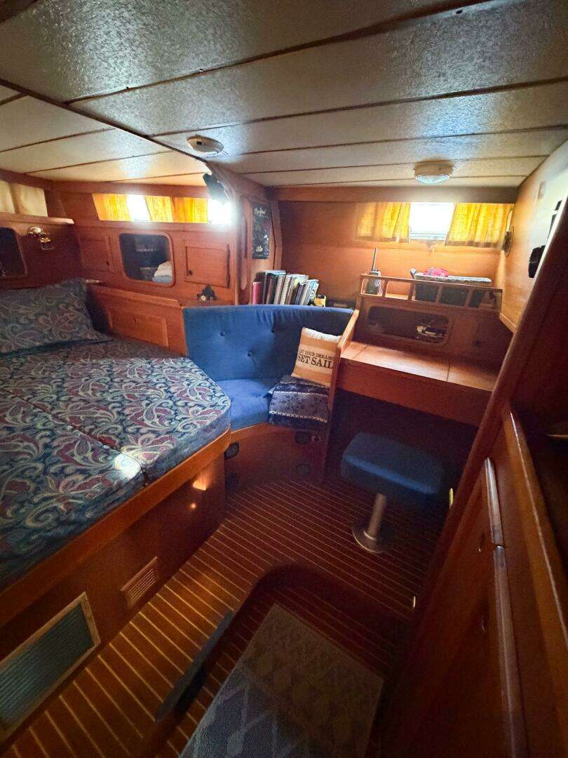 1986 Nauticat 40 Cutter Ketch Pilothouse - Image 47