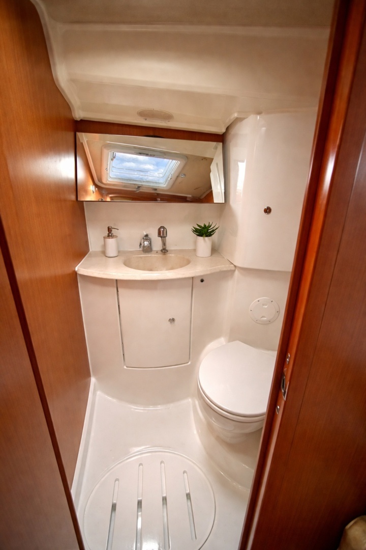 2007 Jeanneau Sun Odyssey 42i - Image 45