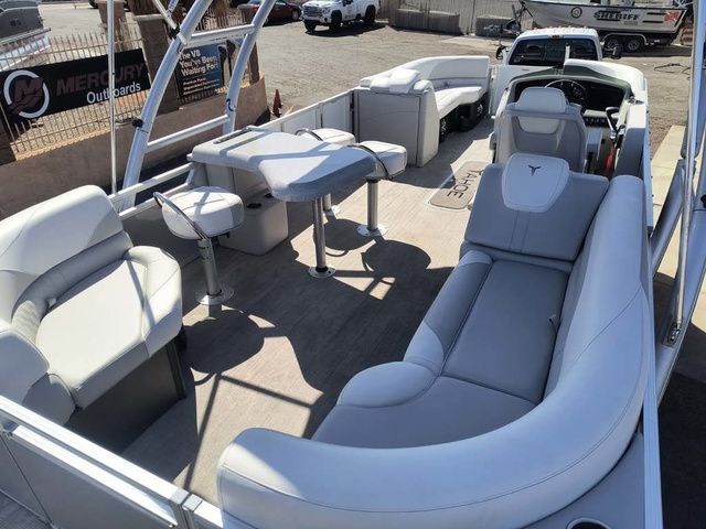 2025 Tahoe LTZ Entertainer 25 FT - 15