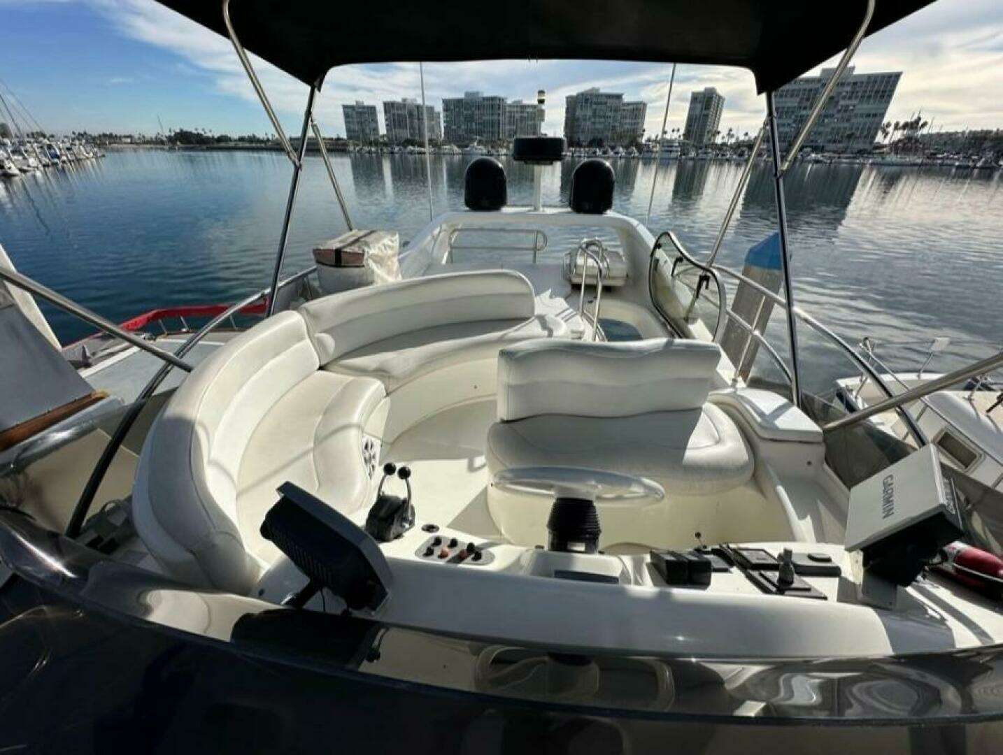 2001 Azimut 42 - Image 6