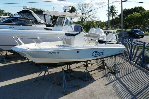 2020 Boston Whaler 210 Dauntless