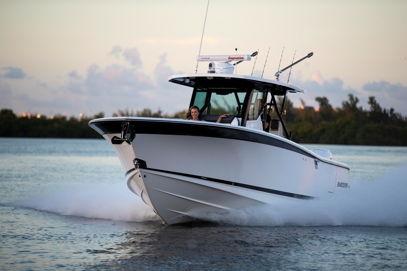 2027 Blackfin 332 CC - Image 5
