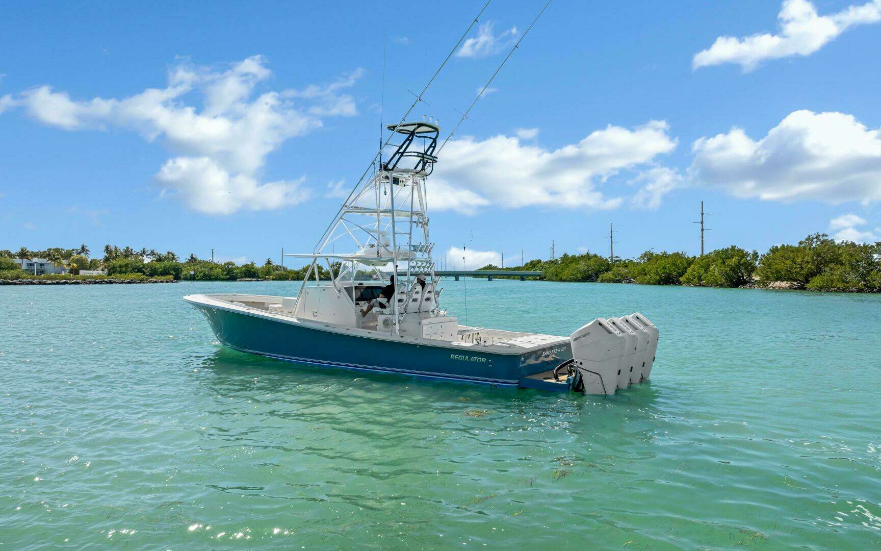 2018 Regulator 41 Center Console - Image 4