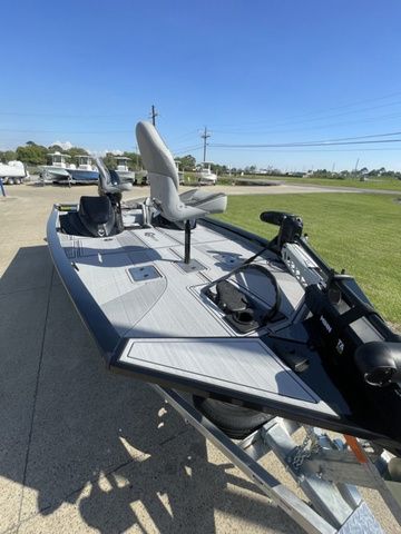 2026 G3 Sportsman 1810 SE - 12