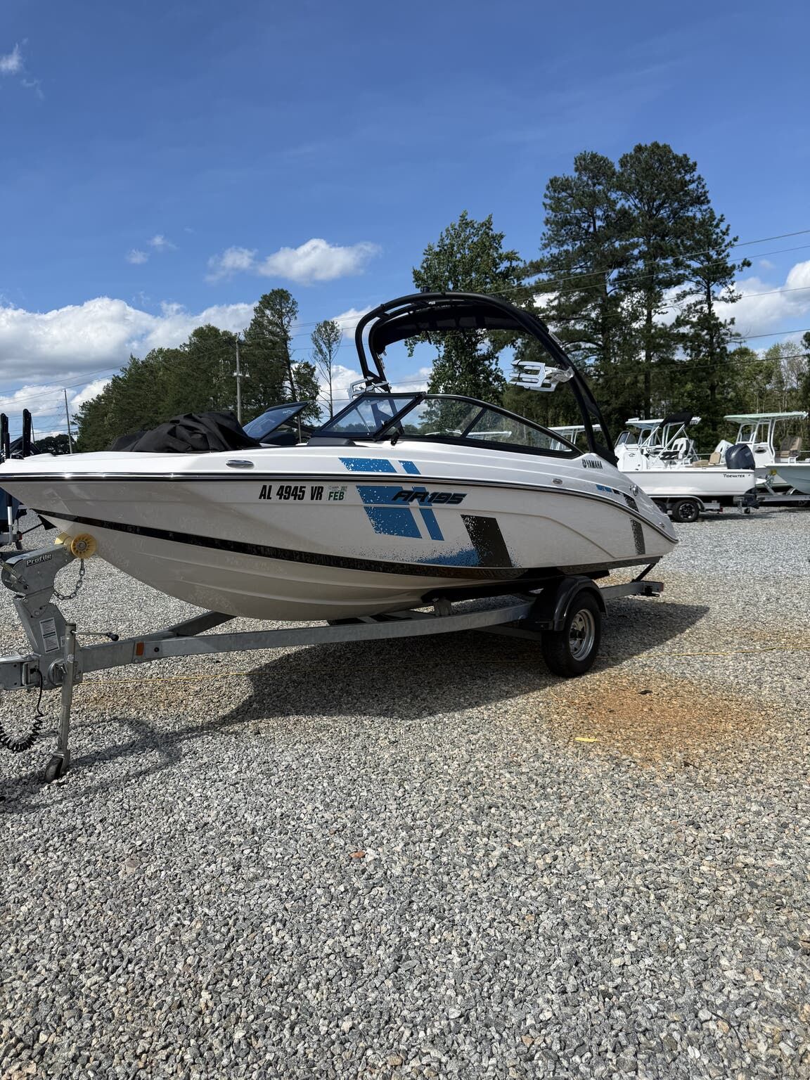 2022 Yamaha Boats 195 AR195