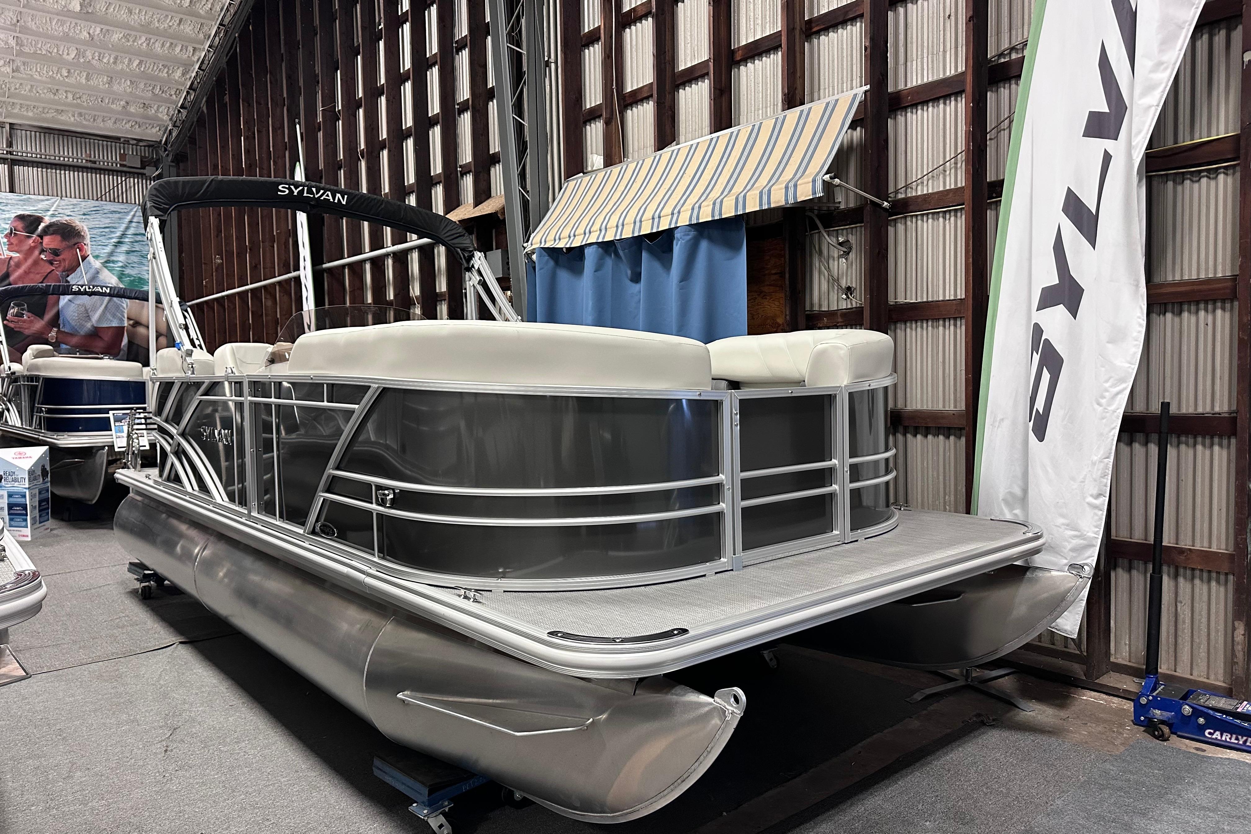 2026 Sylvan Mirage 820 LZ
